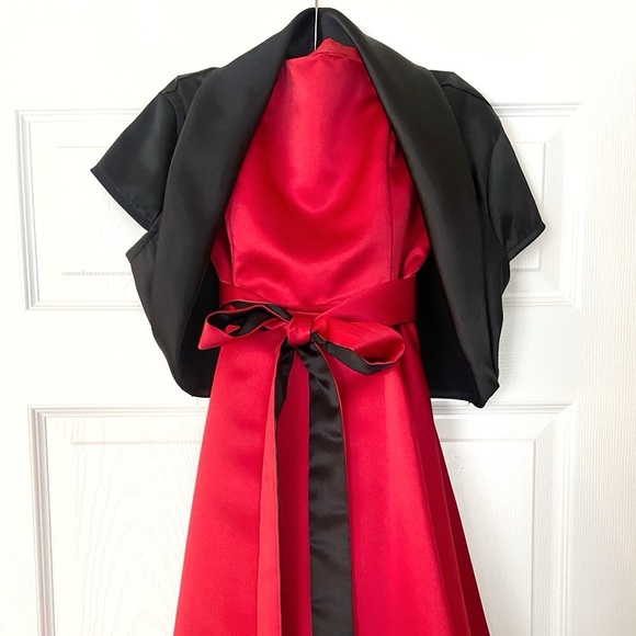 Le Chateau | Vintage strapless fit and flare cocktail dress - Picture 7 of 9